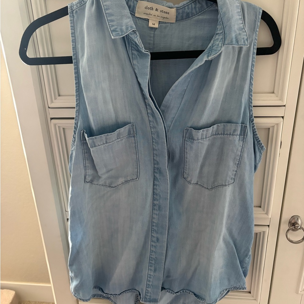 Cloth & Stone Sky Blue Sleeveless Button Down Shirt